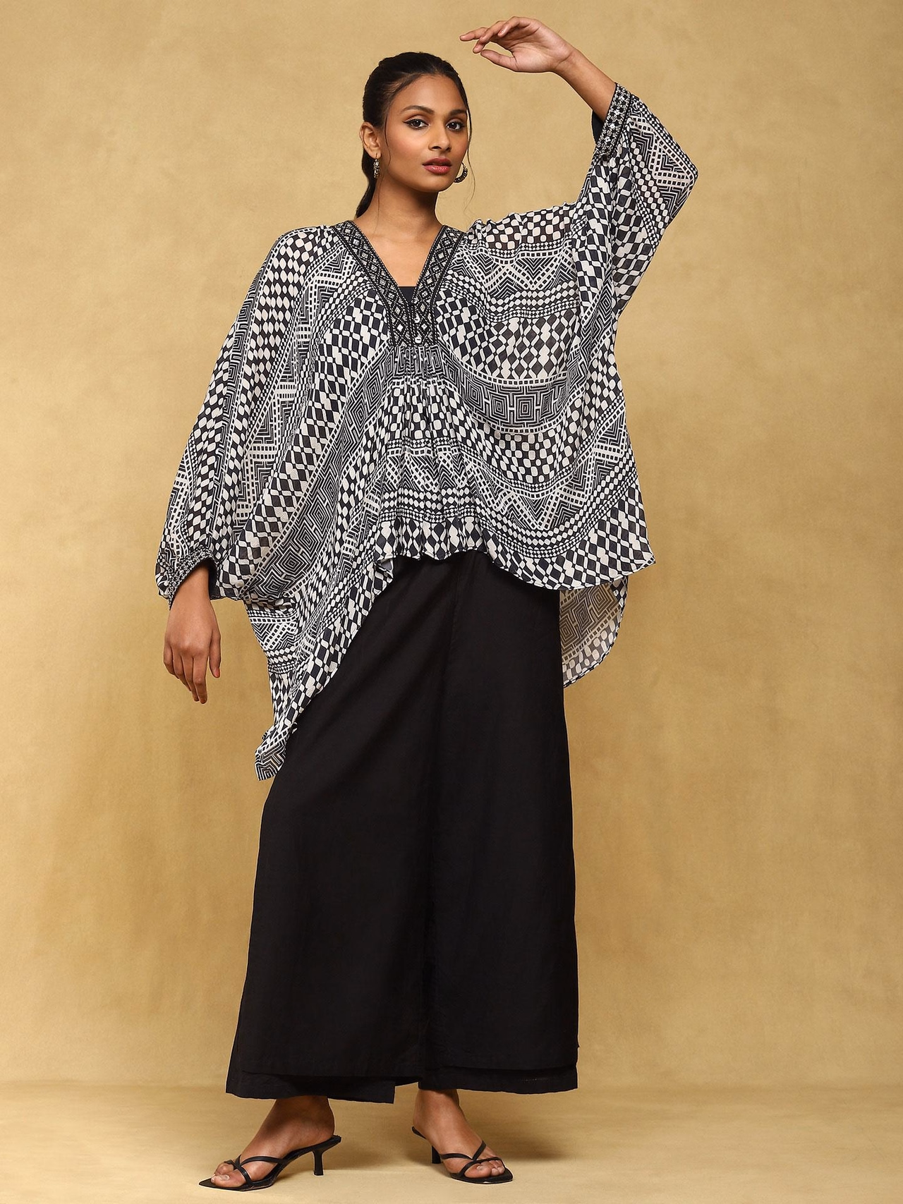 Black Baijayanti Kaftan Top