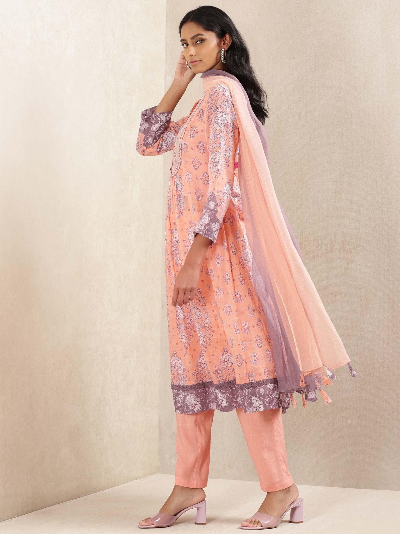Peach Floral Print Suit Set (3)