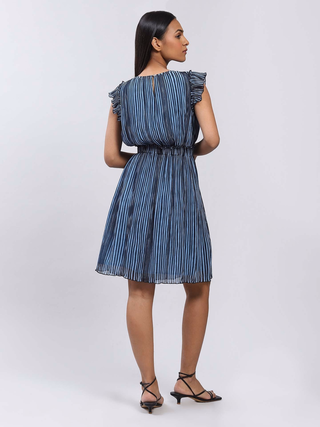 navy-leisure-basics-shift-dress (1)